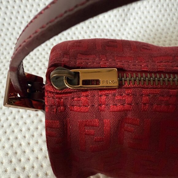 Rare FENDI Zucchino Barrel Pochette Red - Picture 12 of 12